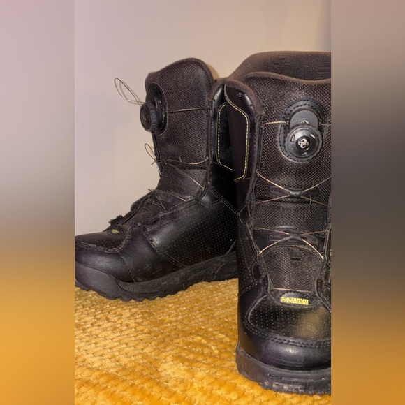 K2 SNOWBOARDING Boots Size 6 Junior - Picture 4 of 4